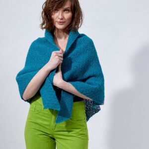 Trendy châle oversize au crochet en Intense, Plassard - M'Toinette